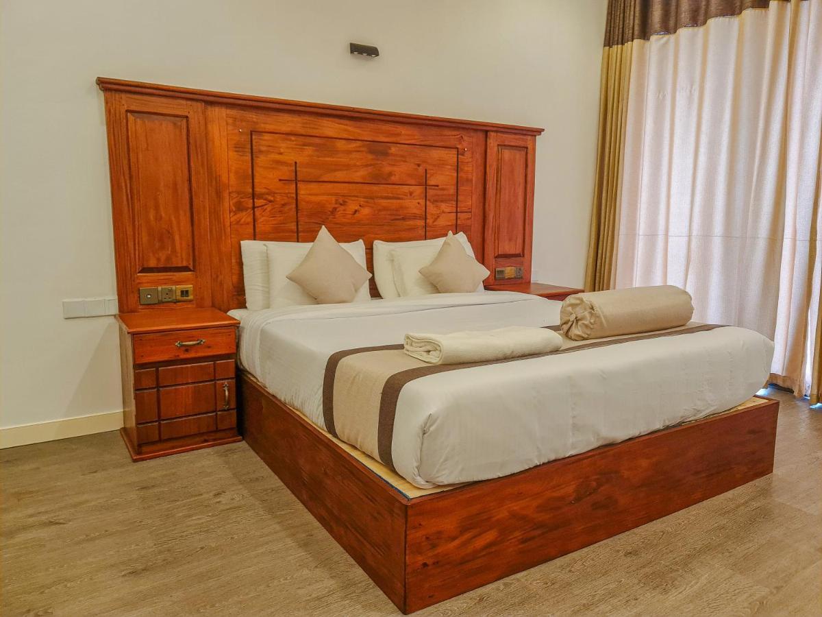 Top Rich Hotel Nuwara Eliya Bagian luar foto