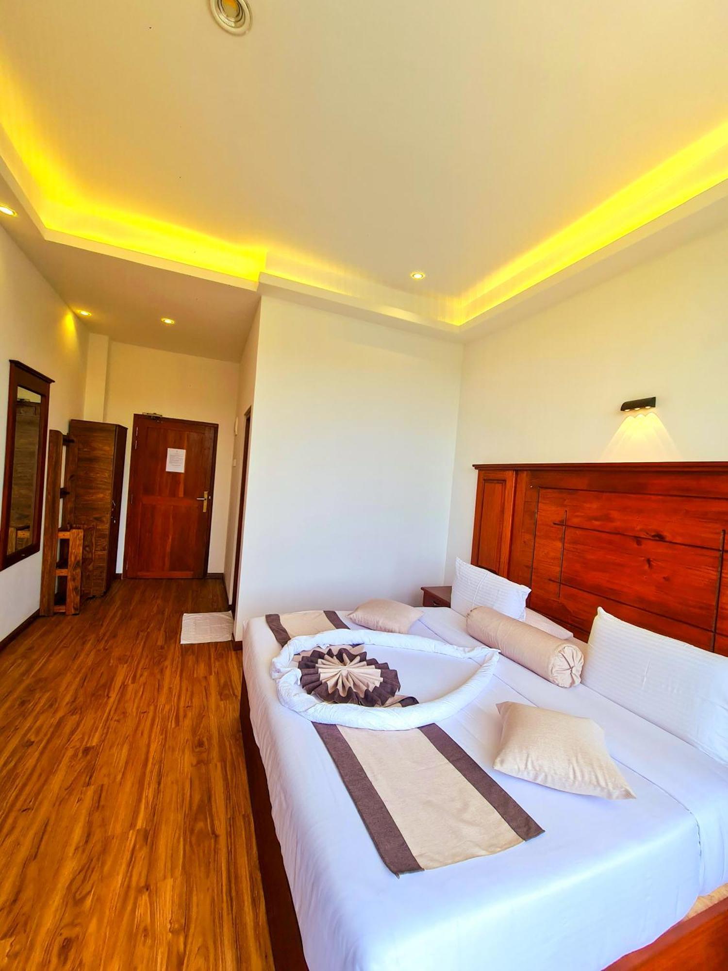 Top Rich Hotel Nuwara Eliya Bagian luar foto